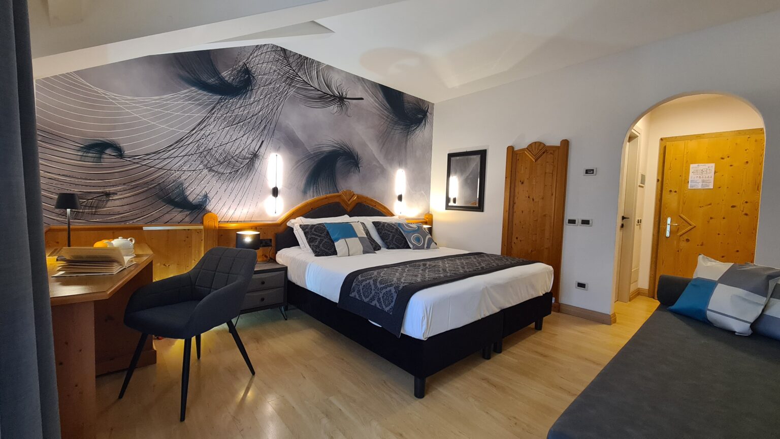 camera Romantic 2023